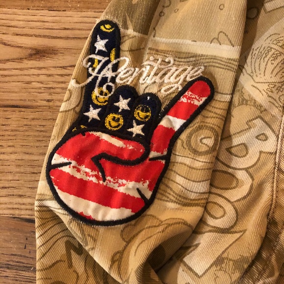 The Heritage by America Comic Button Up - Picture 6 of 13